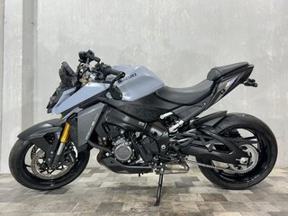 2022 Suzuki GSX-S 1000, серый, 1145000 рублей, вид 2