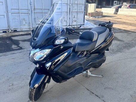 2015 Suzuki Burgman (SkyWave) 650, чёрный, 579000 рублей, вид 1