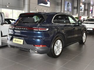 2025 Porsche Cayenne Coupé III Рестайлинг, синий, 15912000 рублей, вид 4