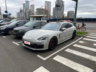 2019 Porsche Panamera GTS Sport Turismo II, серый, 8300000 рублей, вид 5
