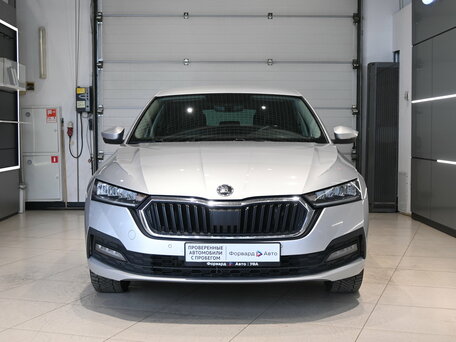 2021 Skoda Octavia IV (A8), серебристый, 2180000 рублей, вид 2
