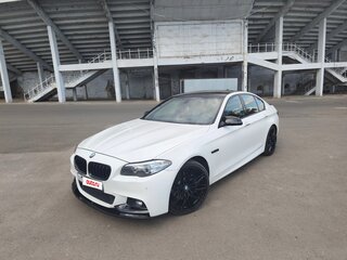 2013 BMW 5 серии 535i xDrive VI (F10/F11/F07) Рестайлинг, белый, 2600000 рублей, вид 1