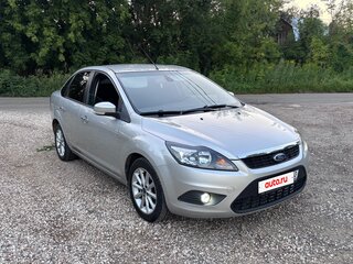 2011 Ford Focus II Рестайлинг, серебристый, 580000 рублей, вид 3
