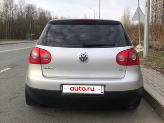 2007 Volkswagen Golf V, серебристый, 395000 рублей, вид 3