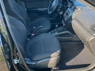 2017 Kia Rio III Рестайлинг, чёрный, 760000 рублей, вид 5