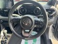 2023 Toyota Yaris IV, белый - вид 9