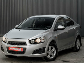 2013 Chevrolet Aveo II, серебристый, 620000 рублей, вид 1