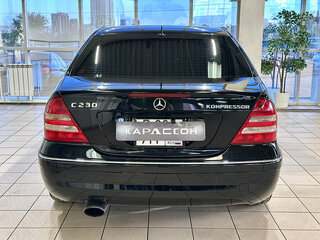 2005 Mercedes-Benz C-Класс 230 II (W203) Рестайлинг, чёрный, 999000 рублей, вид 4