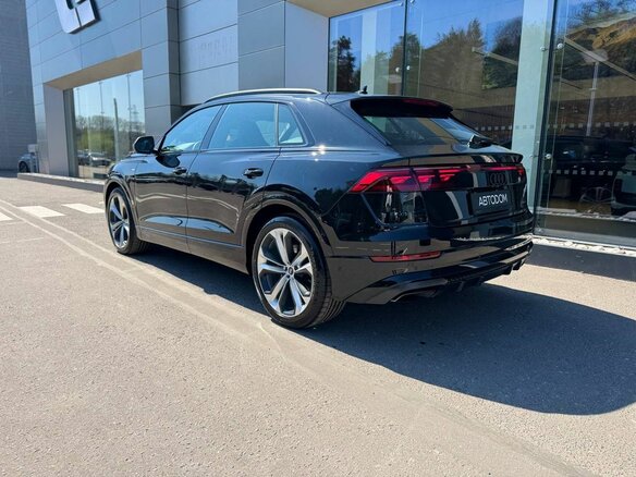 2025 Audi Q8 55 TFSI I (4M) Рестайлинг, чёрный, 15950000 рублей - вид 3