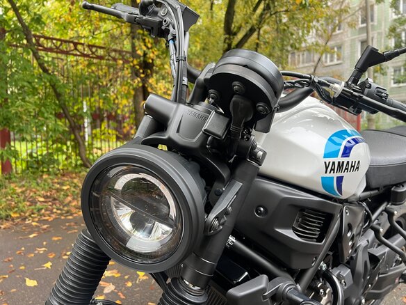2022 Yamaha XSR700, белый, 795000 рублей - вид 10
