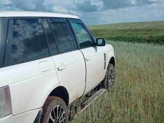 2007 Land Rover Range Rover Supercharged III Рестайлинг, белый, 650000 рублей, вид 3