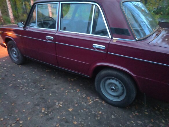 1999 Lada (ВАЗ) 2106 4-speed, пурпурный - вид 6