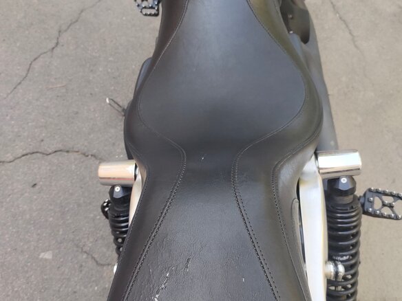 2007 Harley-Davidson Street Bob, серый, 800000 рублей - вид 9