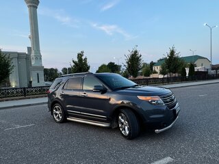 2013 Ford Explorer V, серый, 1750000 рублей, вид 4