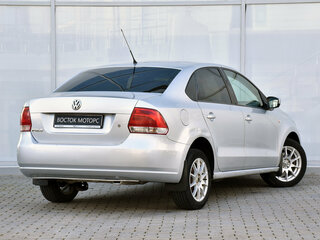 2011 Volkswagen Polo V, серебристый, 570000 рублей, вид 3