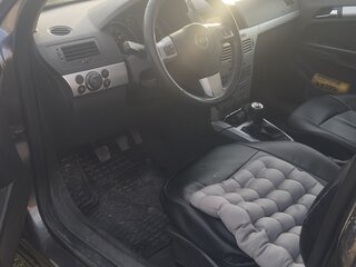 2010 Opel Astra H Рестайлинг, серый, 630000 рублей, вид 3