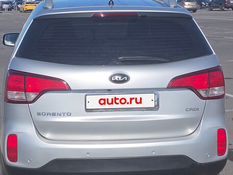 2013 Kia Sorento II Рестайлинг, серебристый, 1700000 рублей, вид 4