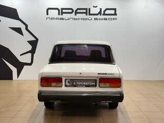 2005 Lada (ВАЗ) 2107, белый, 149900 рублей, вид 4
