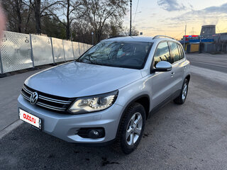 2012 Volkswagen Tiguan I Рестайлинг, серебристый, 1330000 рублей, вид 3