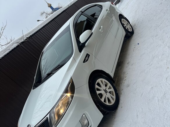 2013 Kia Rio 5-speed III, белый, 920000 рублей - вид 5