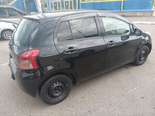 2006 Toyota Vitz II (XP90), чёрный, 550000 рублей, вид 3