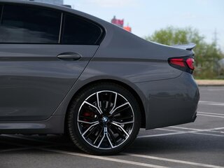 2021 BMW 5 серии 530e VII (G30/G31/G38) Рестайлинг, серый, 3750000 рублей, вид 3