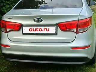 2017 Kia Rio III Рестайлинг, серый, 895000 рублей, вид 4