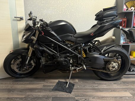 2012 Ducati Streetfighter V2, чёрный, 385000 рублей, вид 1