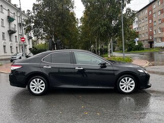 2018 Toyota Camry VIII (XV70), чёрный, 2630000 рублей, вид 4
