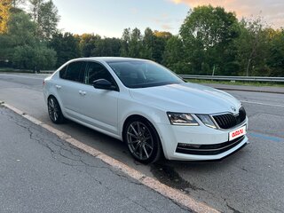 2018 Skoda Octavia III (A7) Рестайлинг, белый, 2200000 рублей, вид 3
