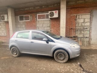 2006 Fiat Punto III Grande Punto, серебристый, 350000 рублей, вид 2