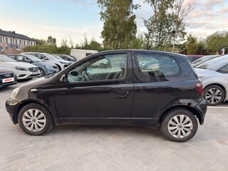 2001 Toyota Yaris I, чёрный, 200000 рублей, вид 4