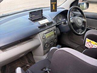 2004 Mazda Demio II (DY), чёрный, 355000 рублей, вид 5