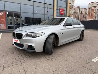 2011 BMW 5 серии 528i VI (F10/F11/F07), серебристый, 1860000 рублей, вид 1