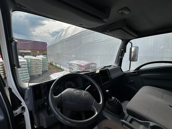 2017 Isuzu Elf (N-series), белый, 3250000 рублей - вид 3