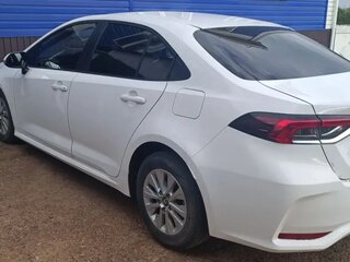 2022 Toyota Corolla XII (E210), белый, 1750000 рублей, вид 3