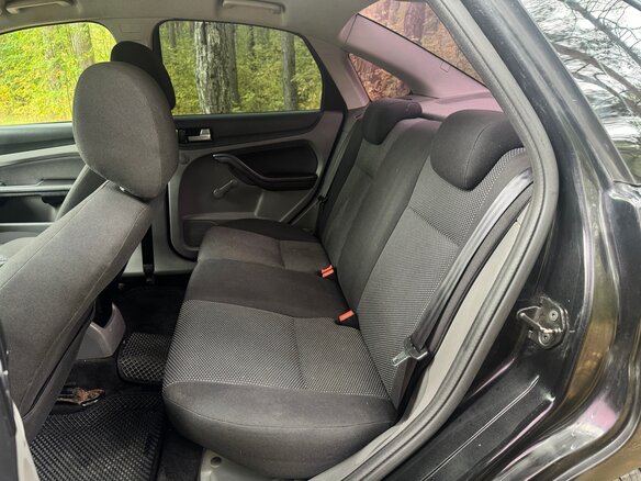 2011 Ford Focus II Рестайлинг, чёрный, 400000 рублей - вид 11