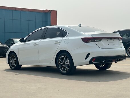 2022 Kia K3 II (China Market) Рестайлинг, белый, 2017000 рублей, вид 3