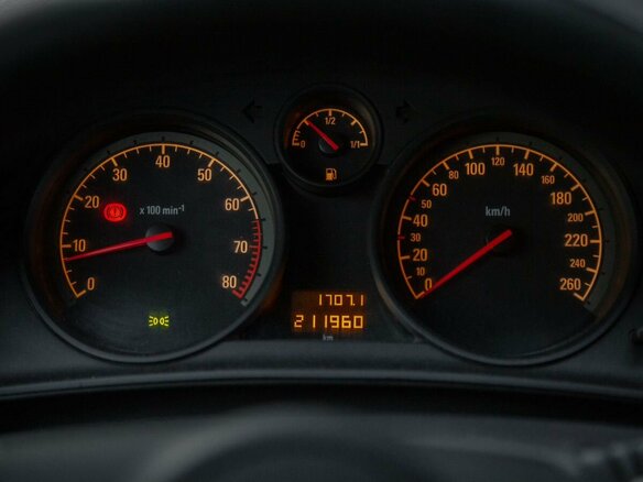 2011 Opel Astra H Рестайлинг, белый, 470000 рублей - вид 8