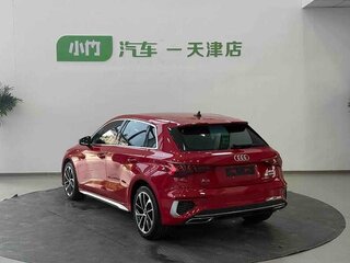 2022 Audi A3 Sportback 35 TFSI IV (8Y), красный, 1915000 рублей, вид 4