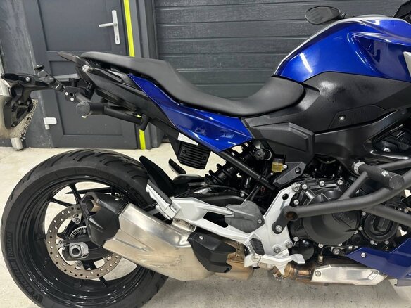 2020 BMW F 900 R, синий, 900000 рублей - вид 1