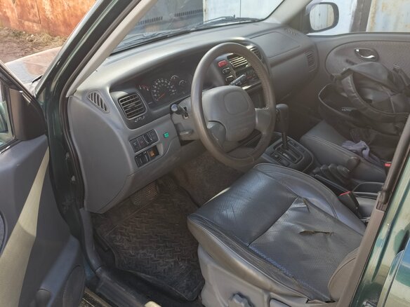 2001 Suzuki Grand Vitara XL-7 I, зелёный, 300000 рублей - вид 7