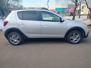 2019 Renault Sandero Stepway II Рестайлинг, серебристый, 980000 рублей, вид 4