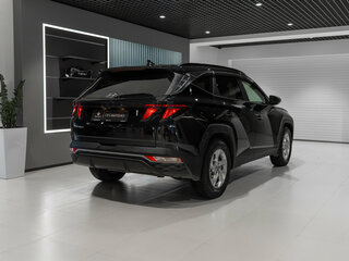 2023 Hyundai Tucson IV, чёрный, 2845000 рублей, вид 4