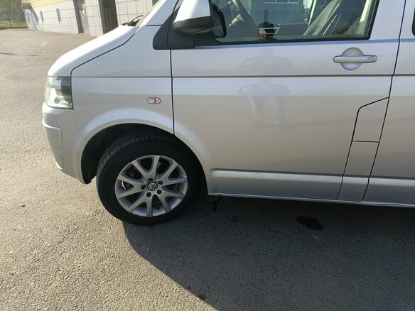 2010 Volkswagen Multivan T5 Рестайлинг, серебристый, 2600000 рублей - вид 22