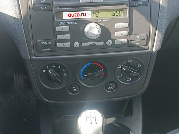 2007 Ford Fiesta Mk5, красный - вид 11