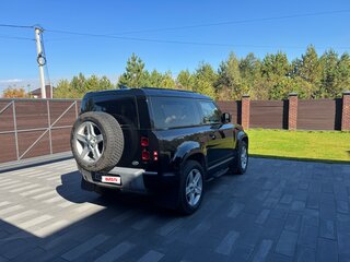 2021 Land Rover Defender 90 II, чёрный, 8300000 рублей, вид 3
