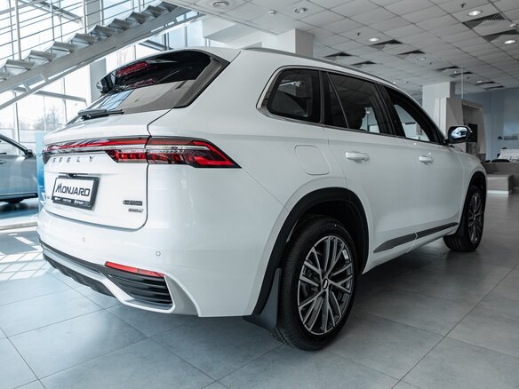 2026 Geely Monjaro I Рестайлинг, белый - вид 25