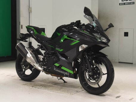2022 Kawasaki Ninja 400, чёрный, 630000 рублей, вид 1