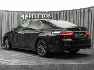 2023 Toyota Camry VIII (XV70) Рестайлинг, чёрный, 3250000 рублей, вид 4